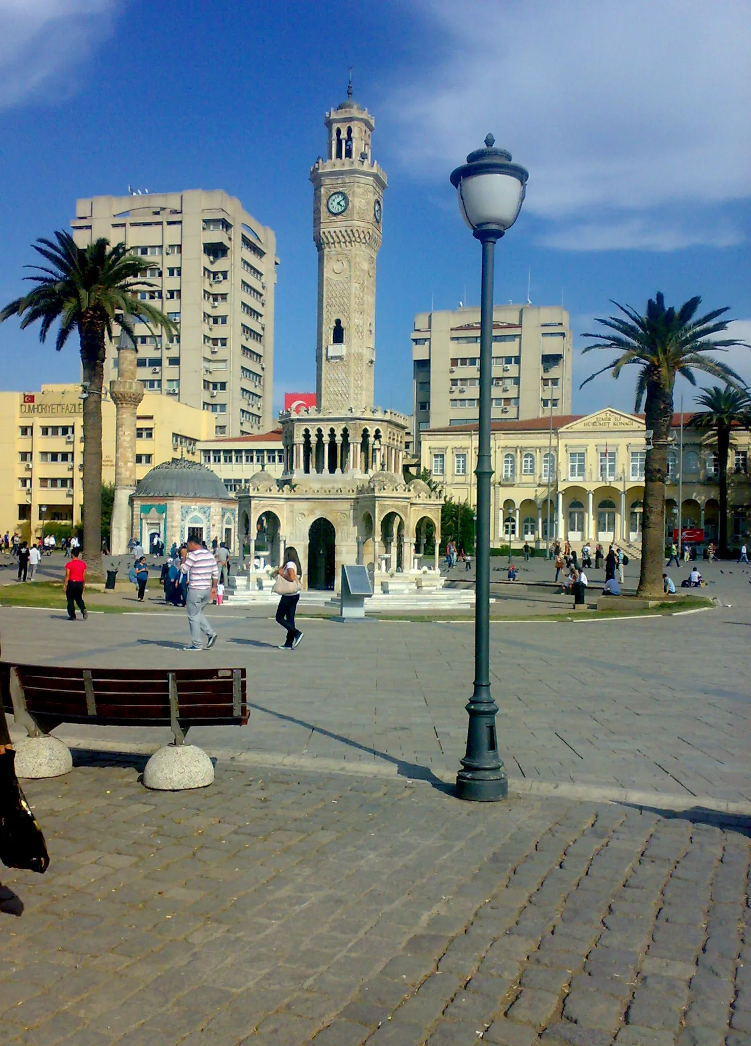 İzmir’s Clock Tower in Konak Square